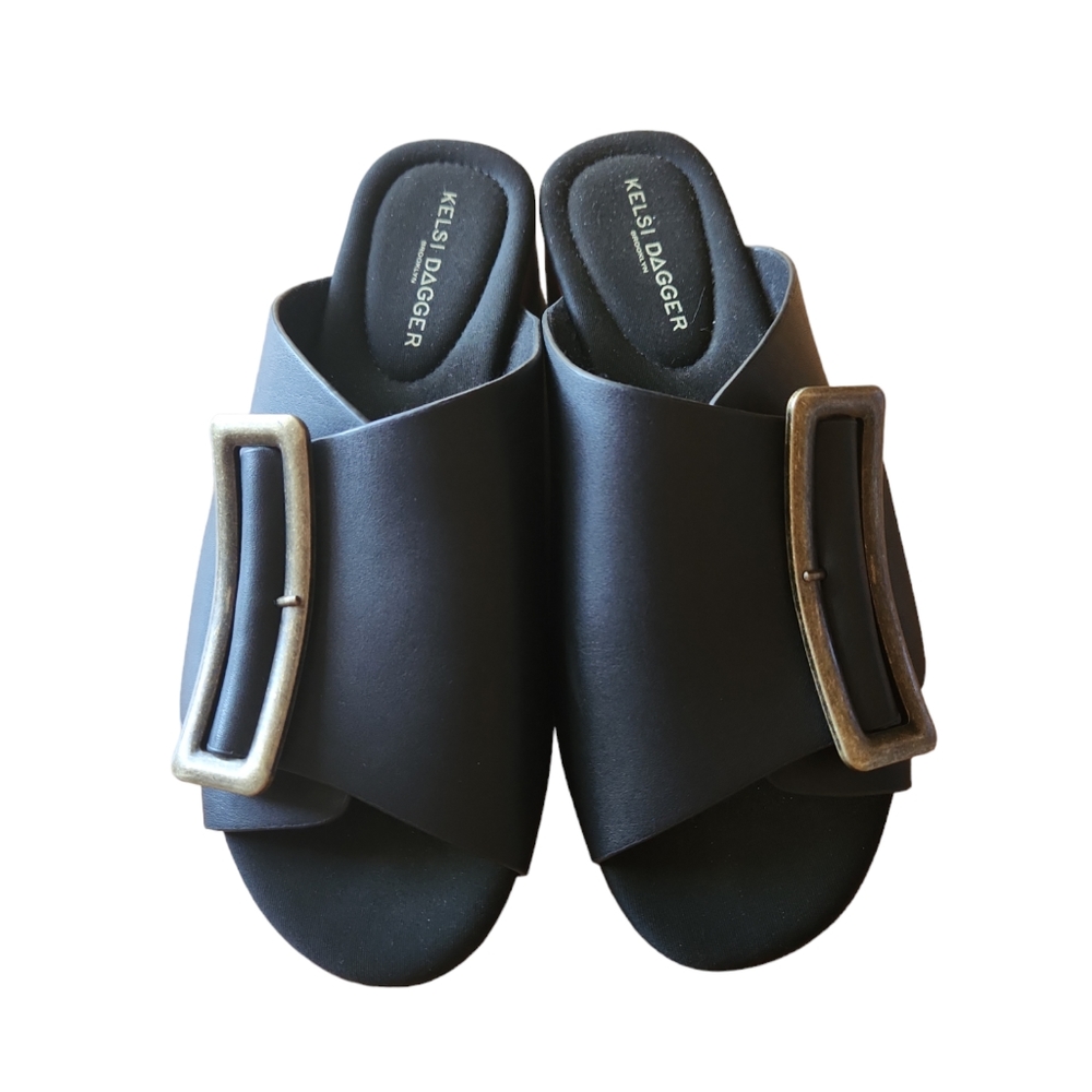 Kelsi Dagger platform slide on sandals size 7.5